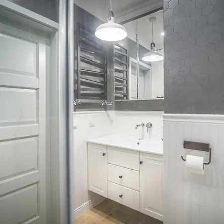 Cztery Oceany 808 * غدانسك